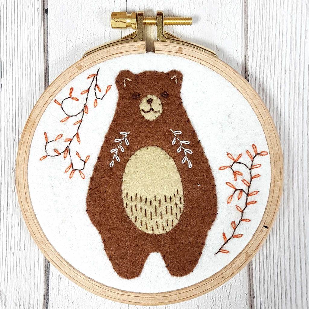 Appliqué Hoop Folk Bear Mini Kit